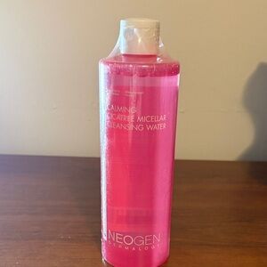 Pink Calming Micellar Cleansing Water